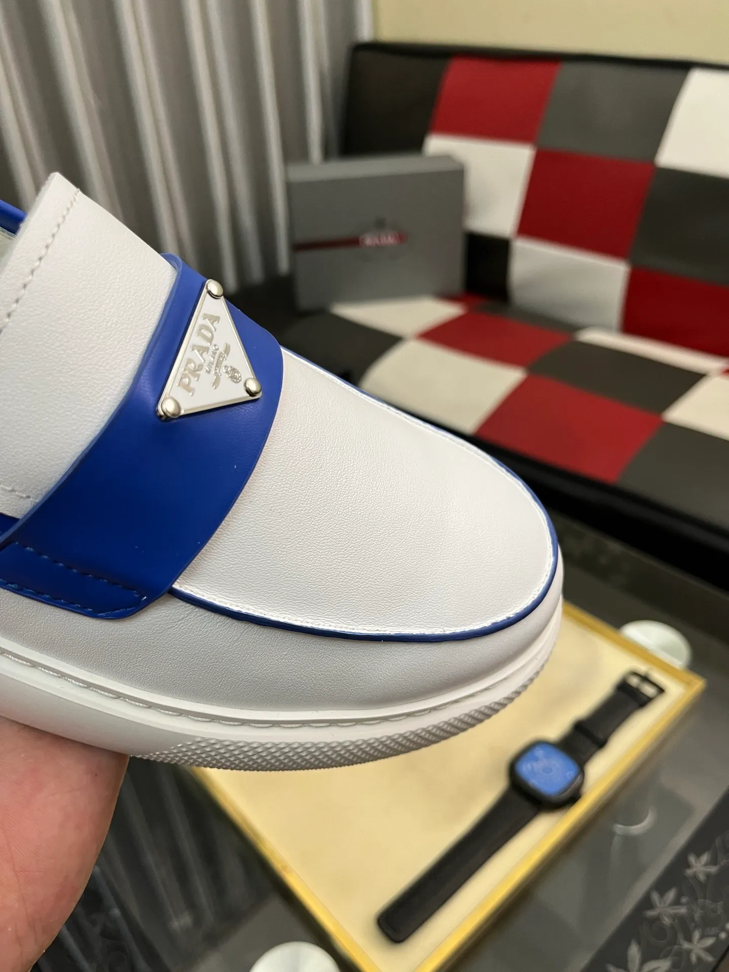 Men's shoes 💰: 560⌚️⌚️[PRADA] Prada casual shoes, originally developed 1:1, made of high-mercerized cowhide with imported cowhide, silk sheepskin lining, rubber outsole, comfortable and soft on the foot, size: 38-443️⃣Colors available